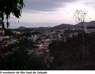 anoitecer_calcado.jpg